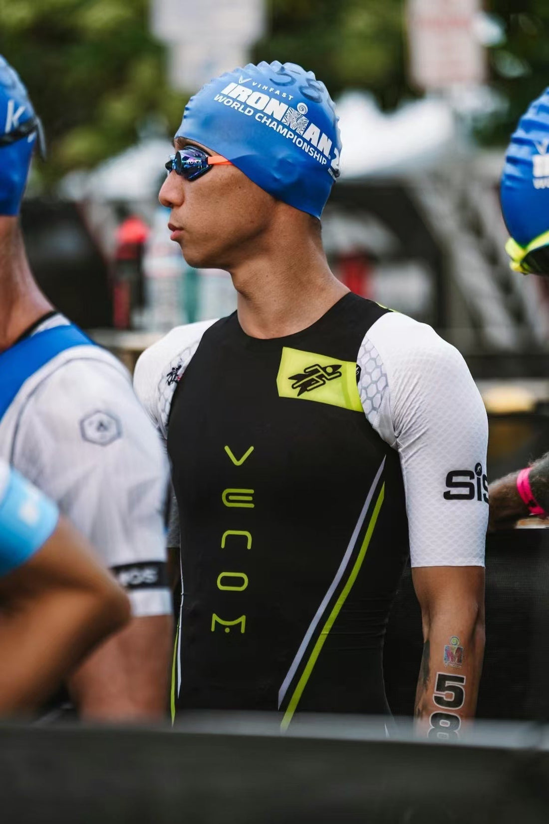 Your First Triathlon Swim Start — What to Expect and How to Handle It
